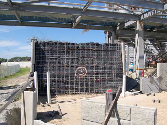 Temporary Wire Mesh MSE Wall at Elba Island